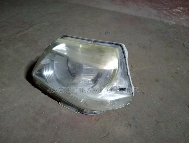 Headlight Toyota Sienta 2010 Xenon
