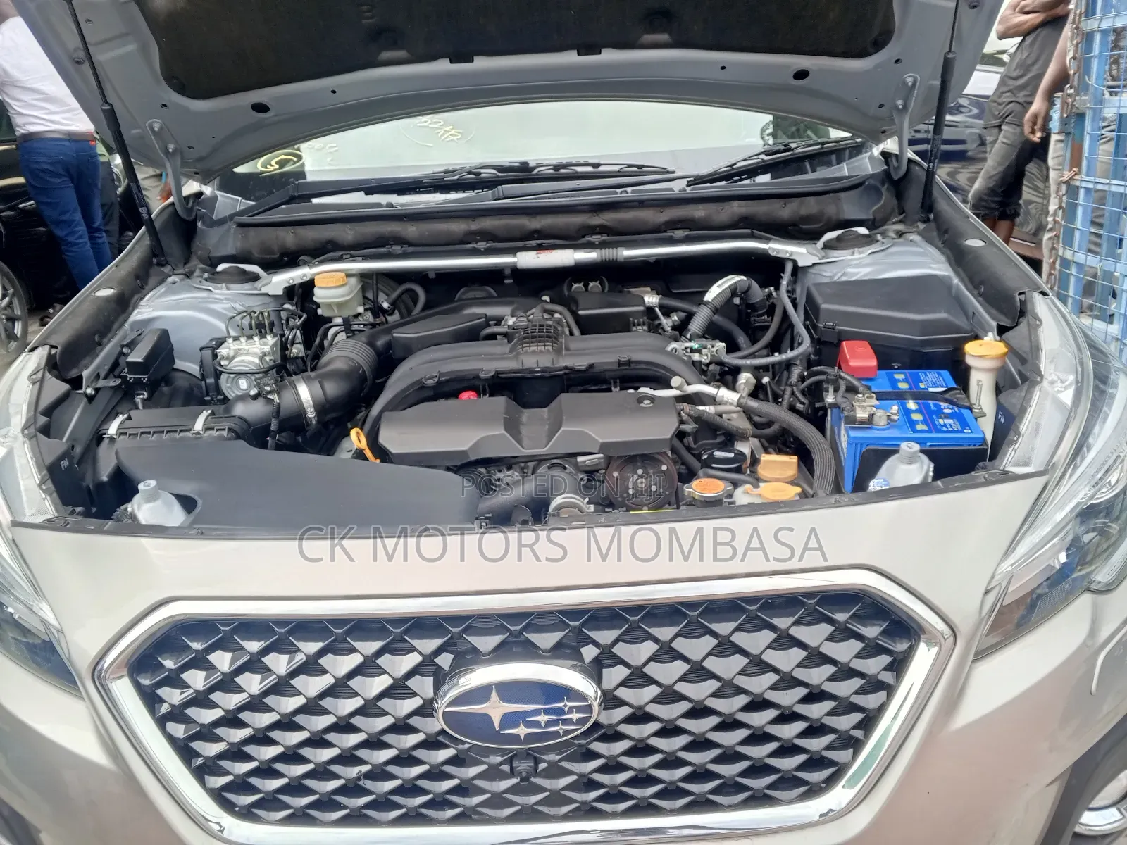 Subaru Outback 2019 Gold