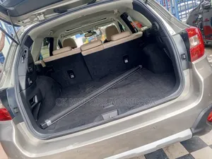 Subaru Outback 2019 Gold