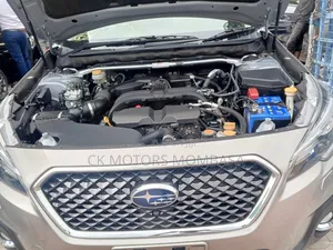 Subaru Outback 2019 Gold