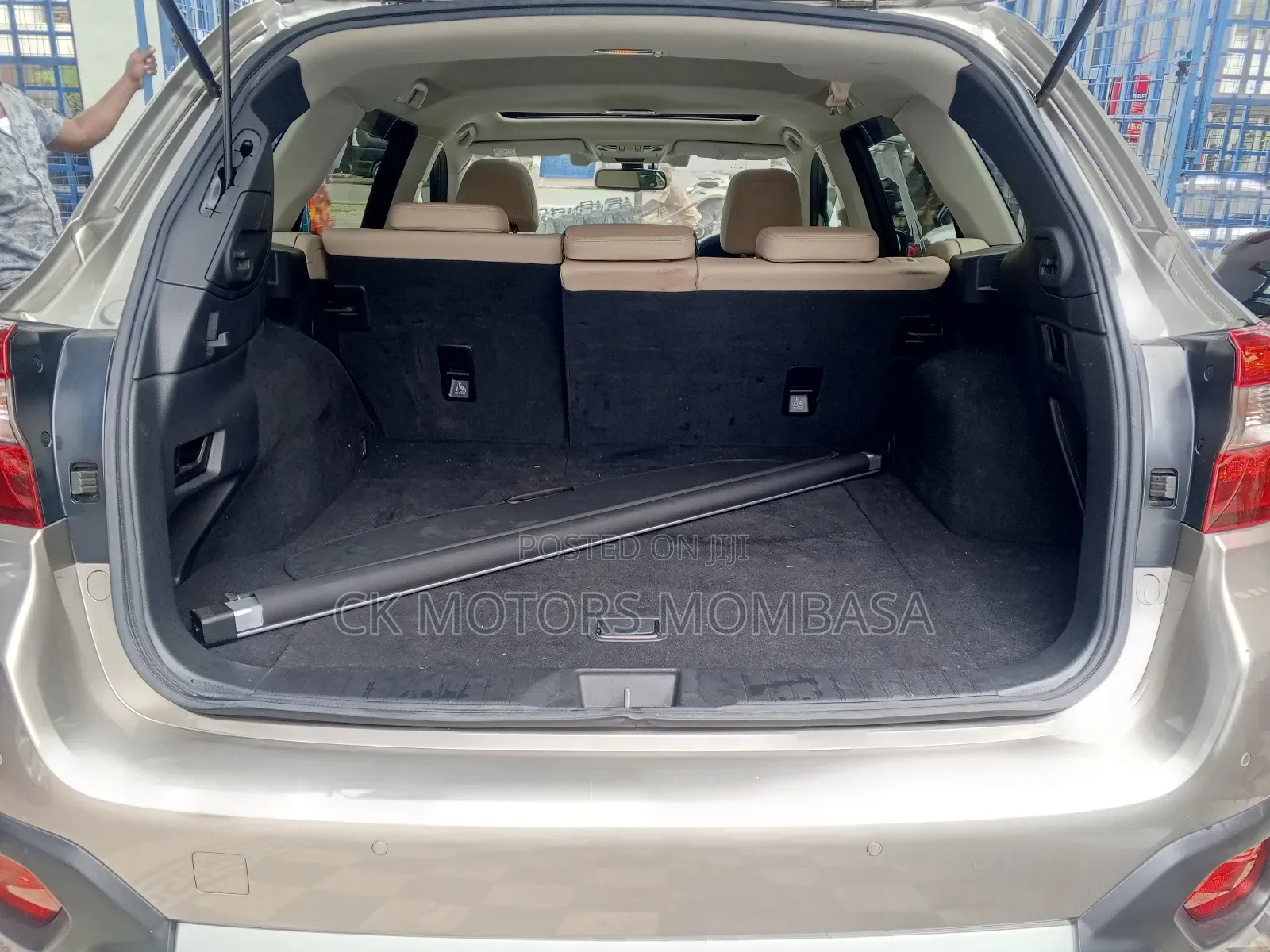 Subaru Outback 2019 Gold