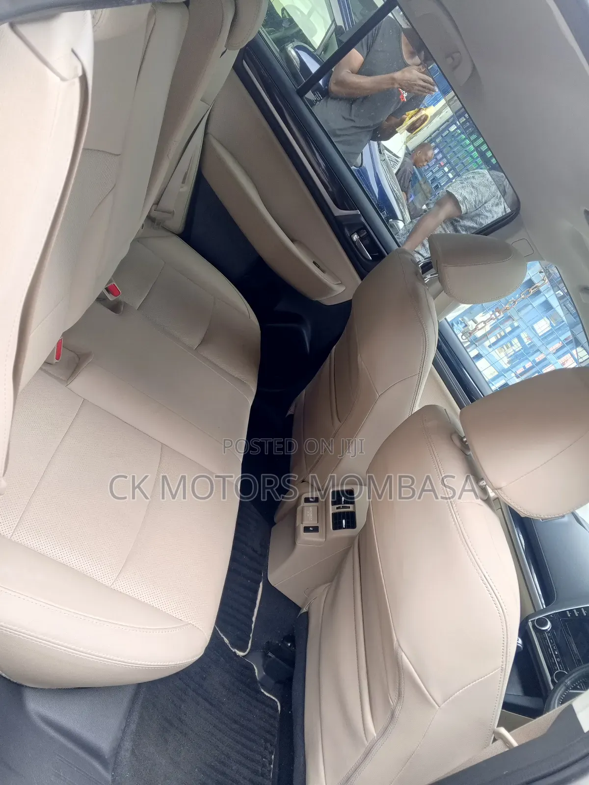 Subaru Outback 2019 Gold