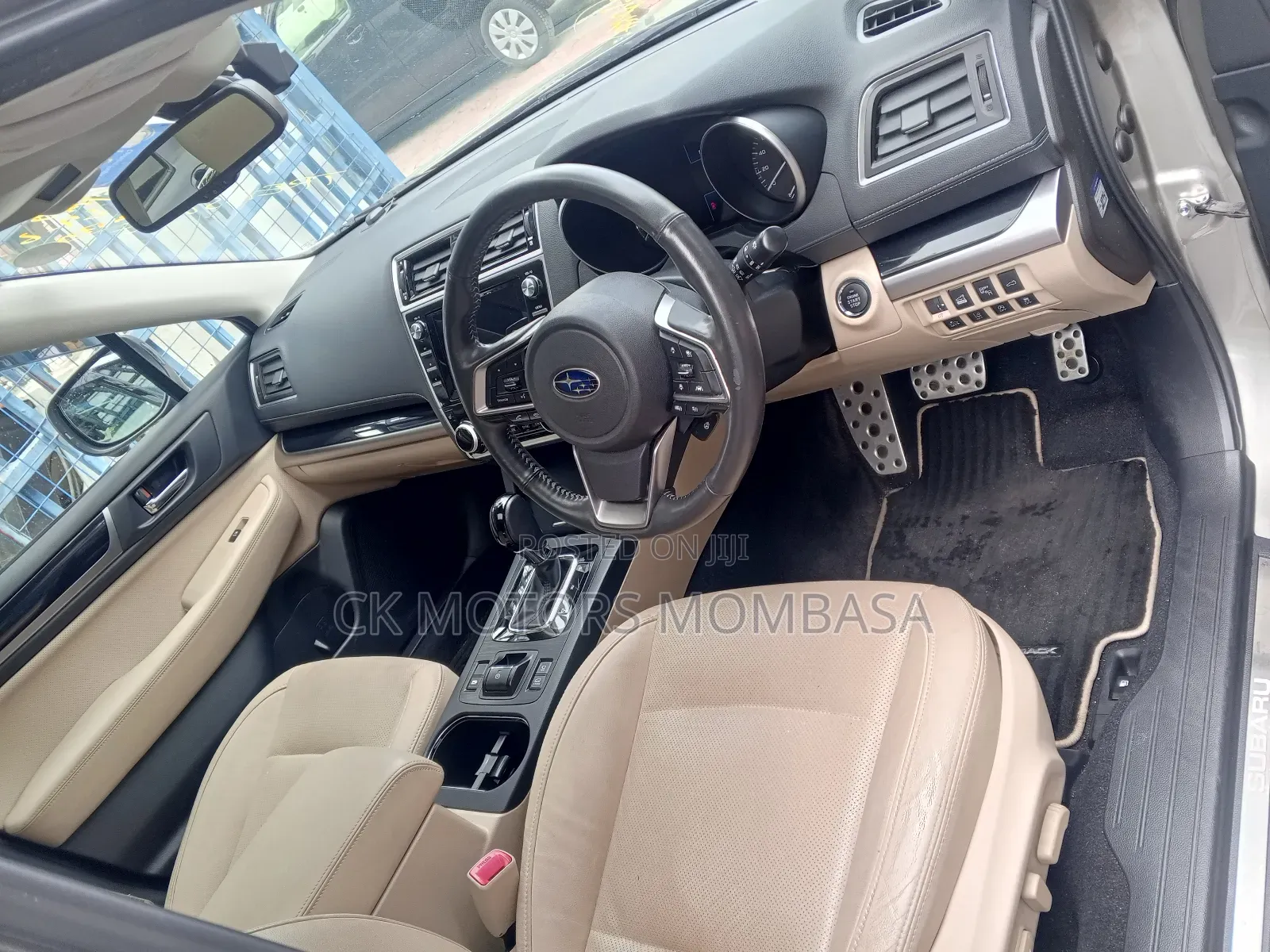 Subaru Outback 2019 Gold