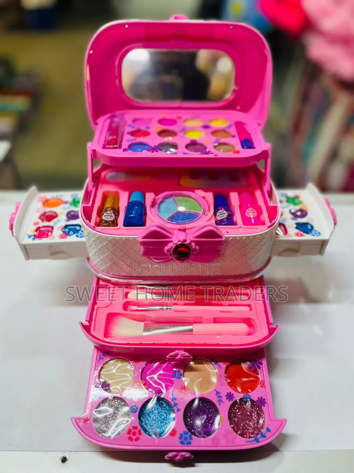 Non Toxic Make Up Kit