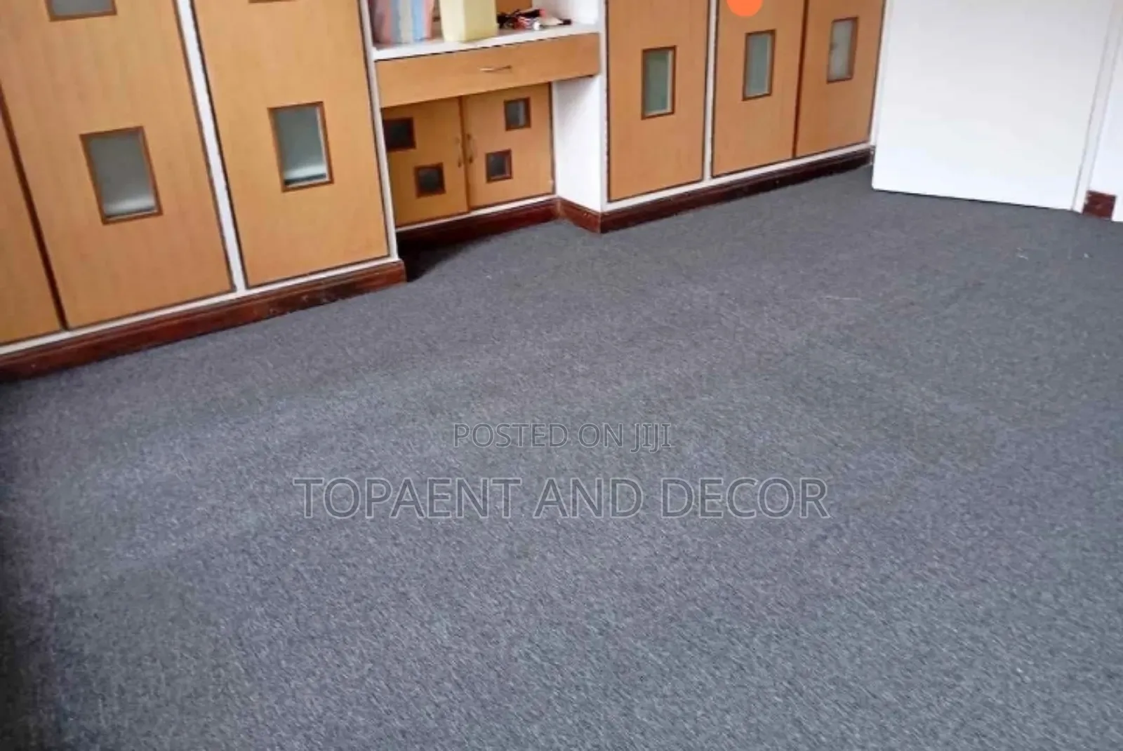 Heat Insulating Wall to Wall Carpet Warm During Cold Seasons