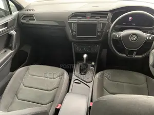 Volkswagen Tiguan 2018 Silver