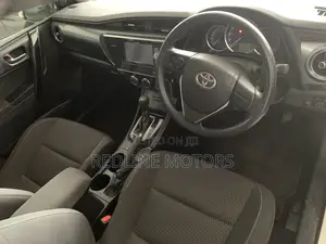 Toyota Auris 2018 Off white