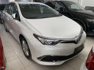 Toyota Auris 2018 Off white