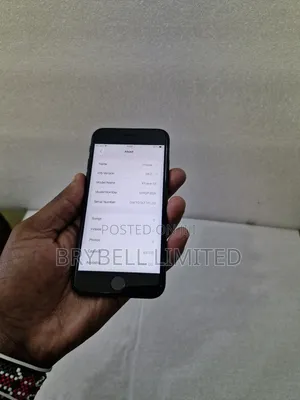 Apple iPhone SE 64 GB Black