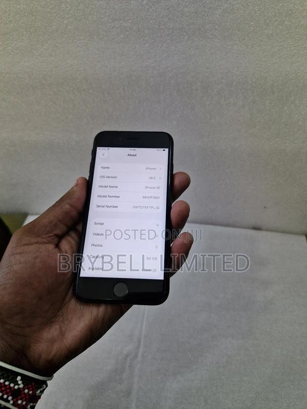 Apple iPhone SE 64 GB Black - thumbnail 5