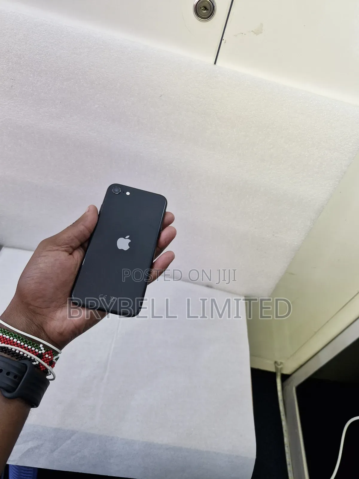 Apple iPhone SE 64 GB Black