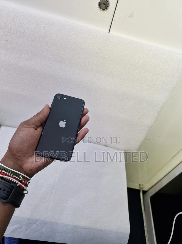 Apple iPhone SE 64 GB Black - thumbnail 7