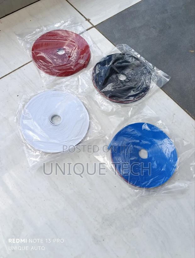 Universal Car Rim Rubber Protector( Choose Blue, Red ,White or Black)