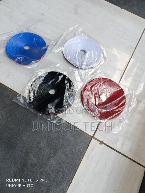 Car Rim Rubber Protector Universal Fit (Blue, Red ,White, Black)