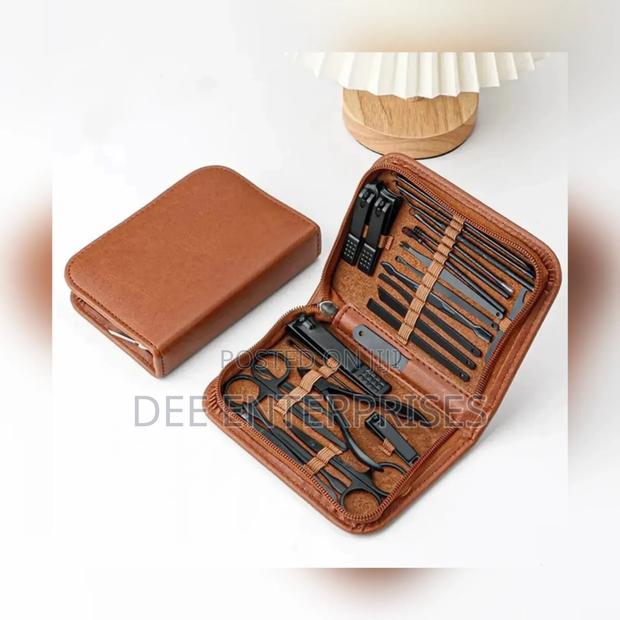 26pcs Grooming Manicure Nail Care Set - main view