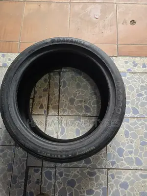 245/40r18 Davanti Tyre