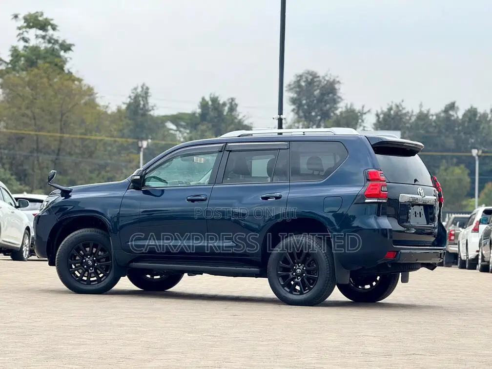 Toyota Land Cruiser Prado 2020 Blue