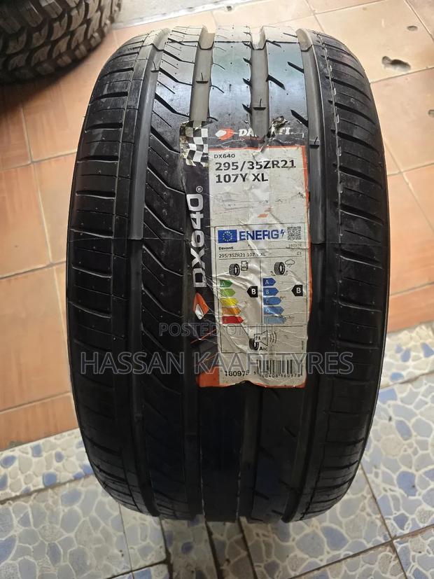295/35r21 Davanti Tyre