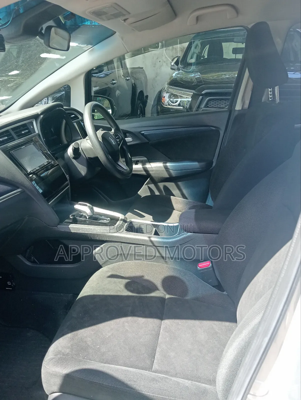 Honda Fit Shuttle 2019 Silver