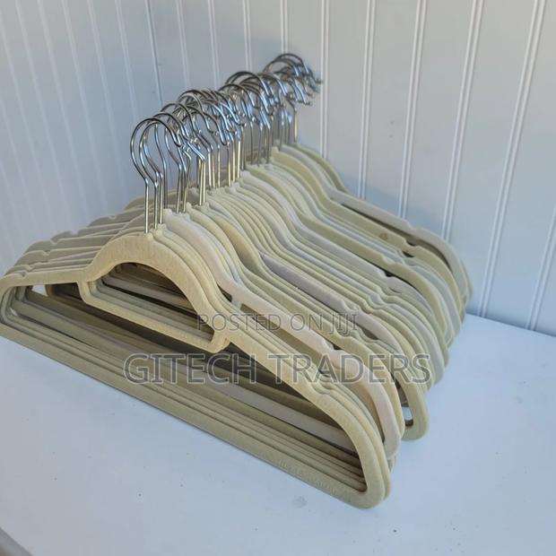 10pcs Velvet Hangers