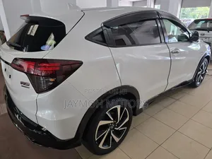 Honda Vezel 2018 White