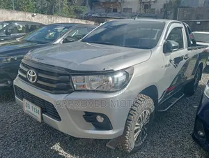 Toyota Hilux 2018 Silver