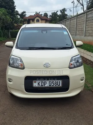 Toyota Porte 1.5 FWD 2017 Yellow
