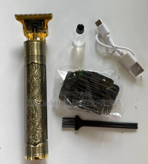 Classic Design Meets Cutting-Edge Convenience Vintage Shaver