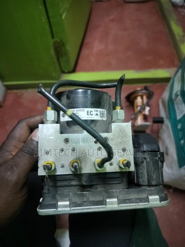 Nissan Note E Power Hybrid Brake Actuator - main view