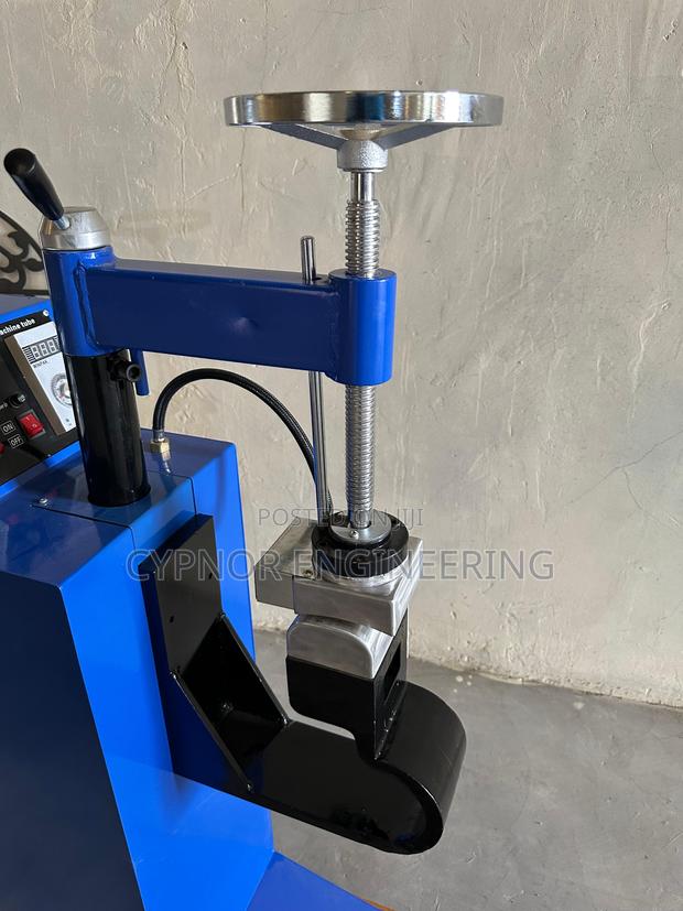 Tyre Vulcanizing Machine - thumbnail 2