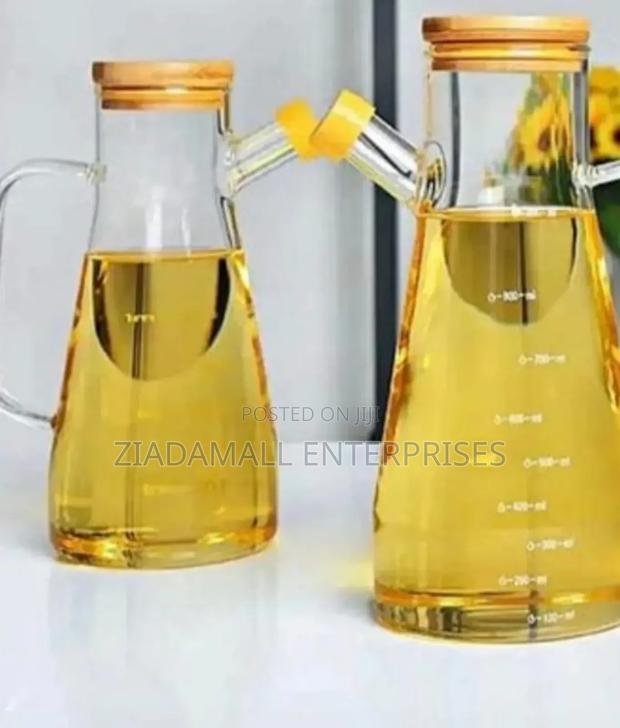Elegant Glass Oil Vinegar Dispenser With Bamboo Lid