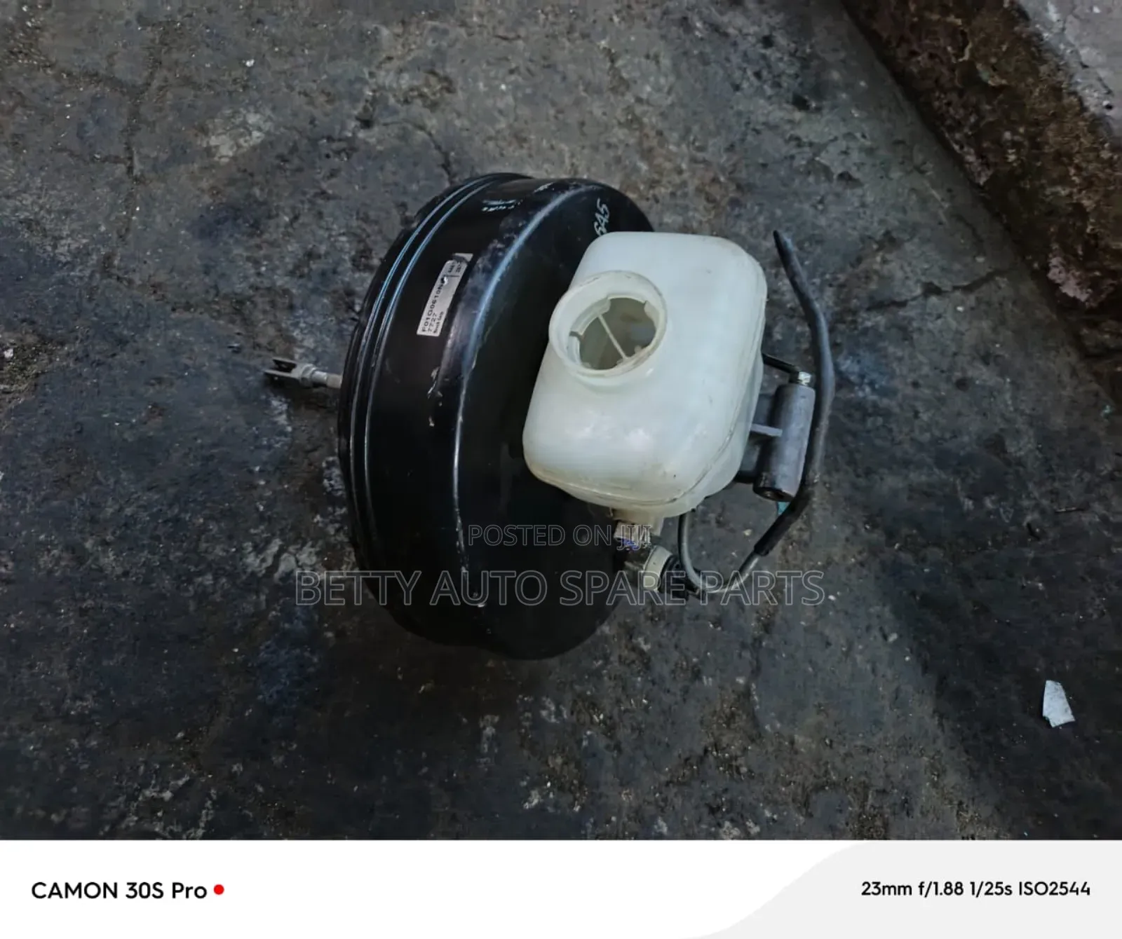 Toyota Hiace Brake Booster