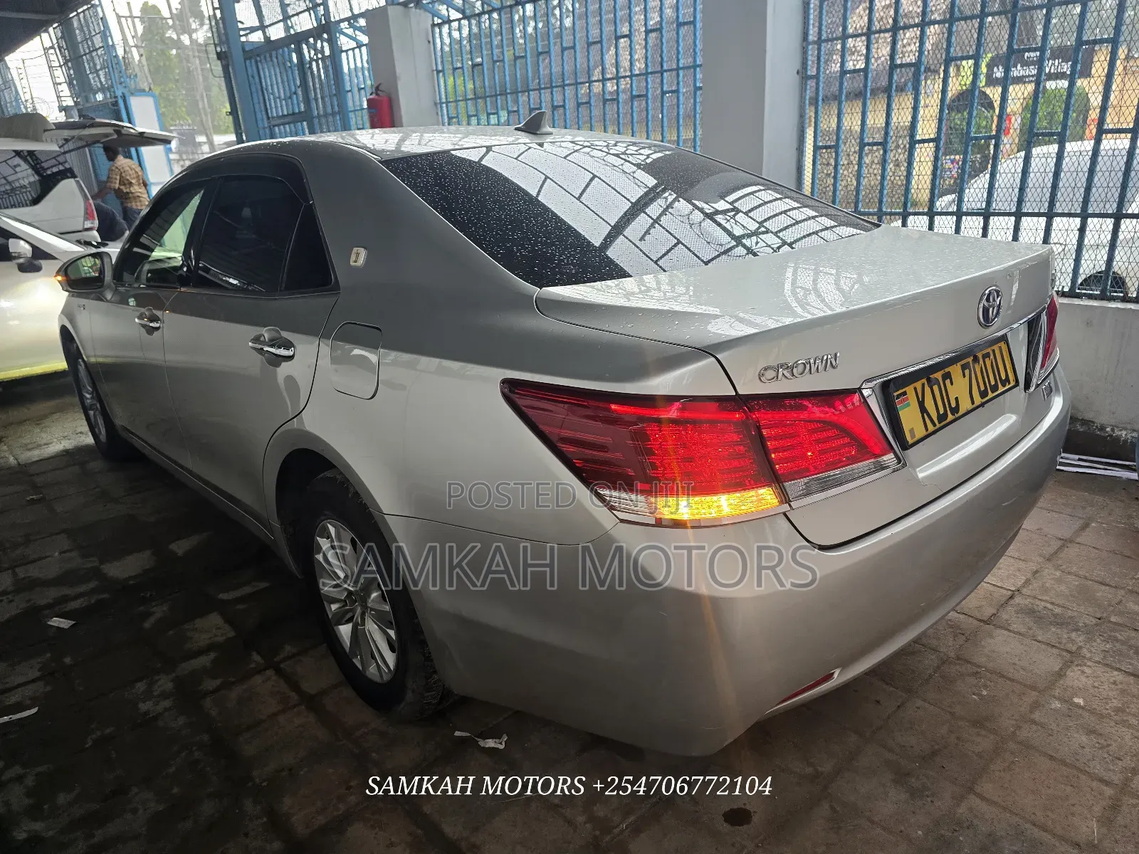 Toyota Crown 2015 Gray