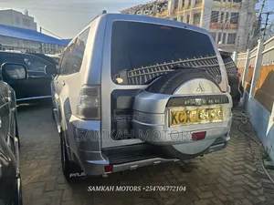 Mitsubishi Pajero 2013 Silver