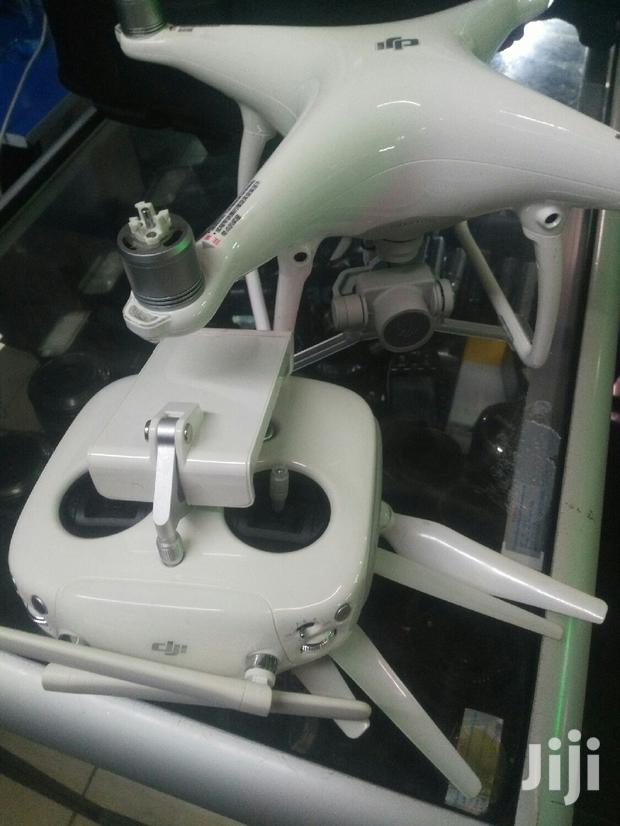 Dji Phantom 4 Drone - thumbnail 5