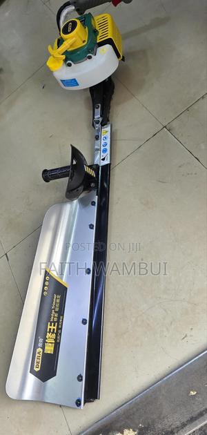 2 Stroke Dera Fence Hedge Trimmer/Hedge Trimmer - thumbnail 2