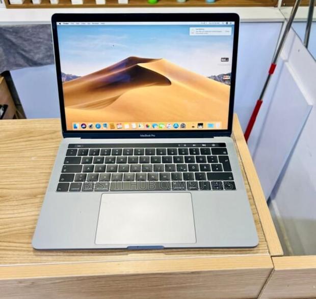 Laptop Apple MacBook Pro 2019 16GB Intel Core I7 SSD 256GB