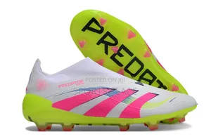 Laceless Elite Hybrid Predator Firm Ground Football Boots