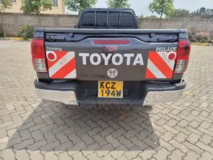 Toyota Hilux Revo Single Cab Deisel 2.4 RWD 2021 Black