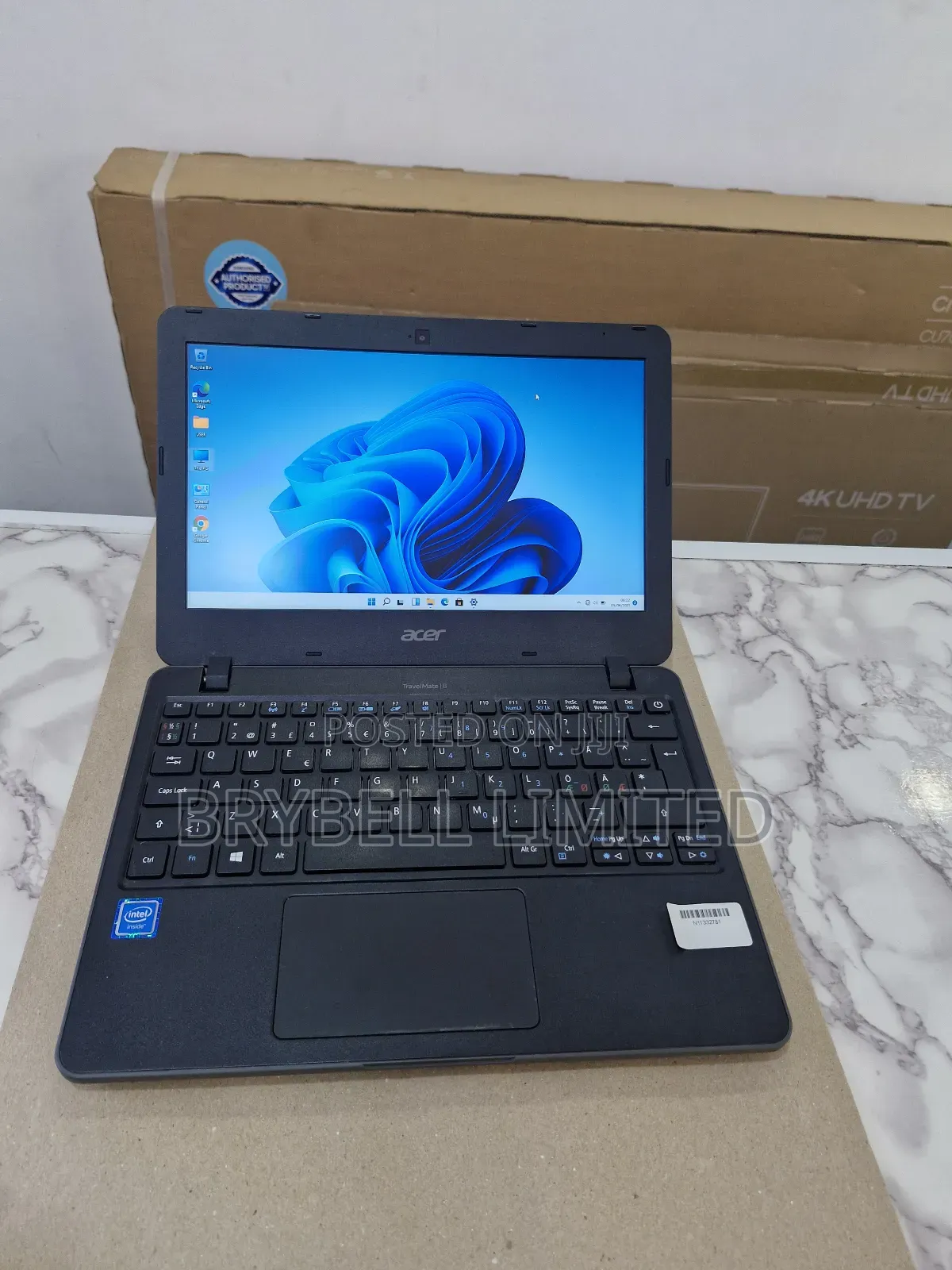 Laptop Acer TravelMate B 4GB Intel Pentium HDD+SSD 72GB