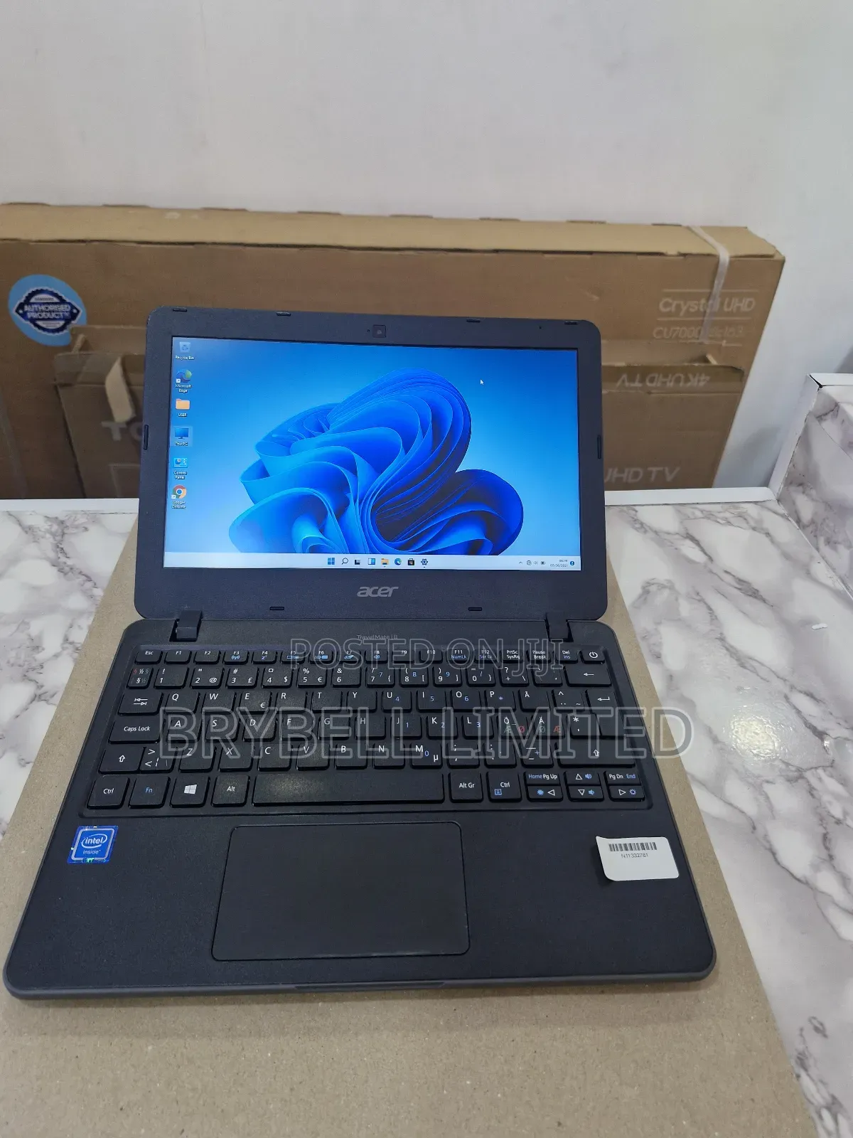 Laptop Acer TravelMate B 4GB Intel Pentium HDD+SSD 72GB