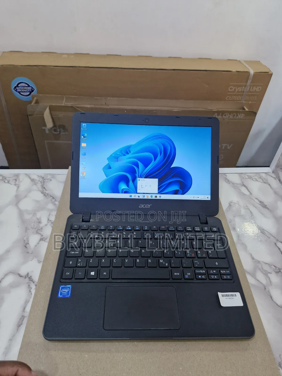 Laptop Acer TravelMate B 4GB Intel Pentium HDD+SSD 72GB