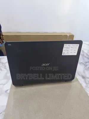 Laptop Acer TravelMate B 4GB Intel Pentium HDD+SSD 72GB