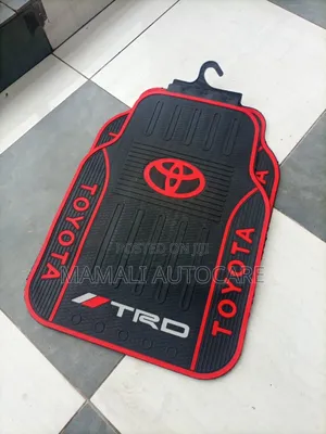 Heavy-Duty Toyota Rubber Floor Mat Universal Car Protection