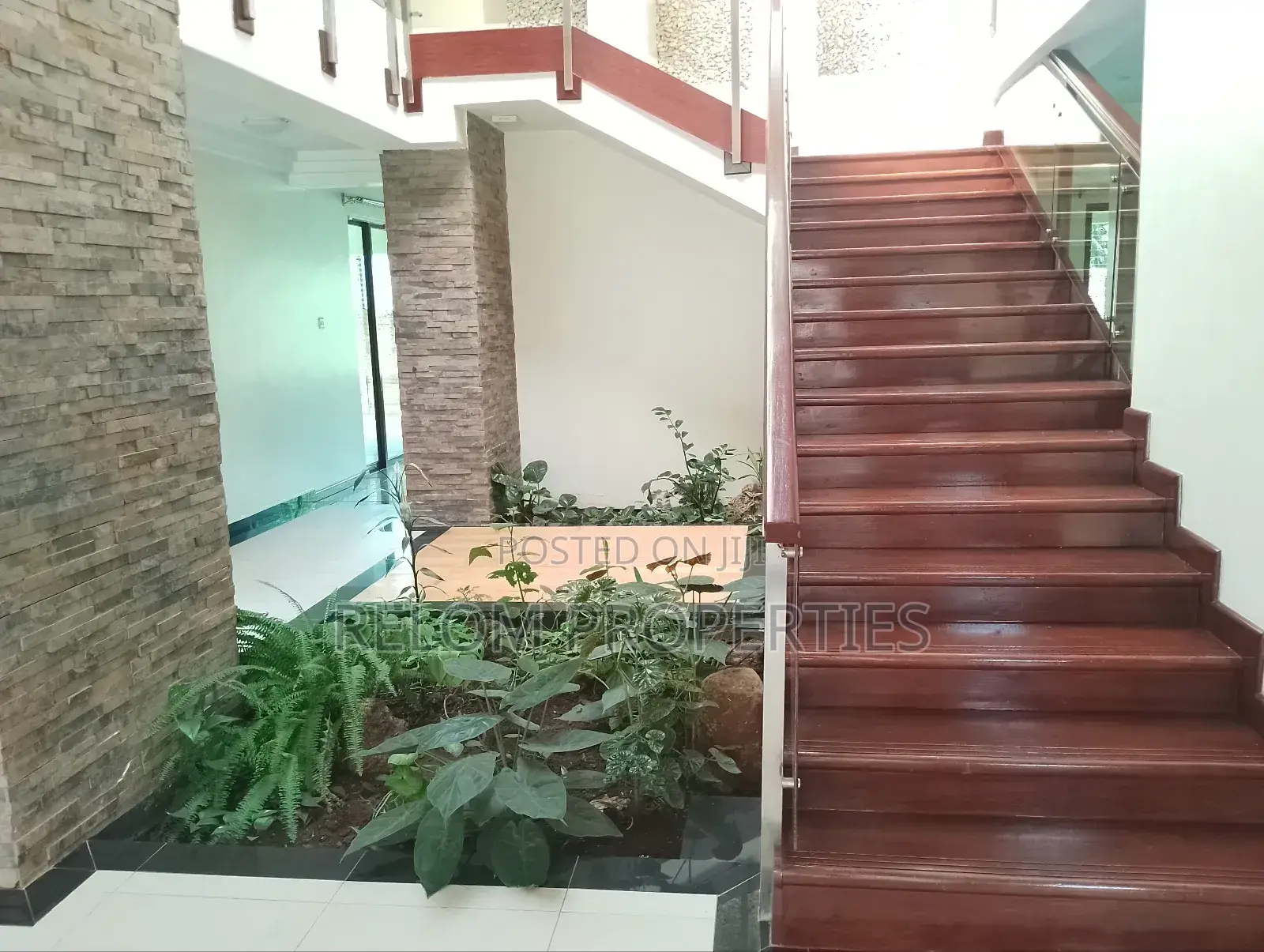 5bdrm Villa in Karen for rent