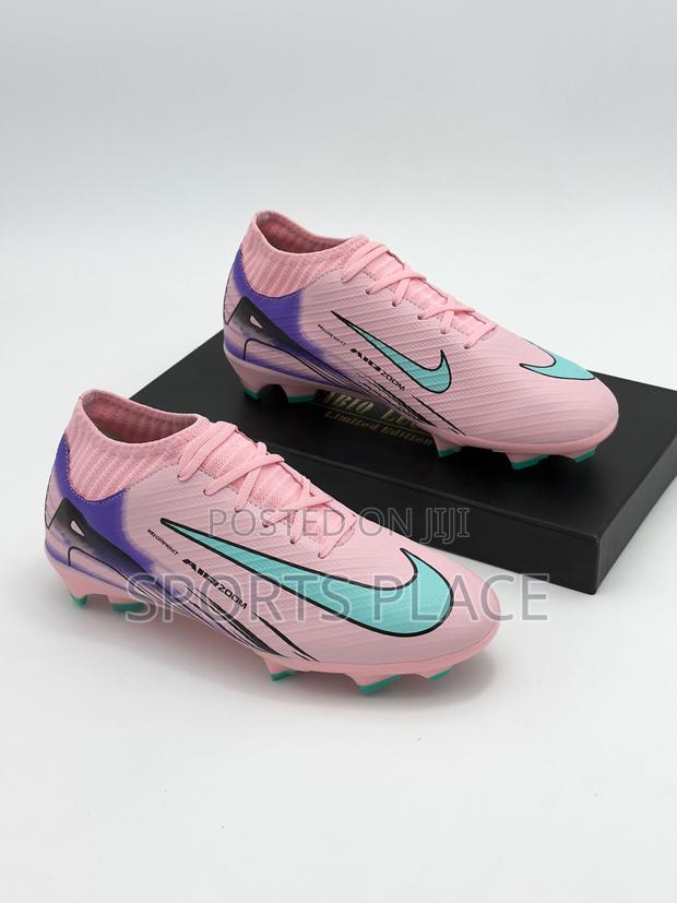 Sleek Superfly Nike Elite Zoom Football Boots Mercurial