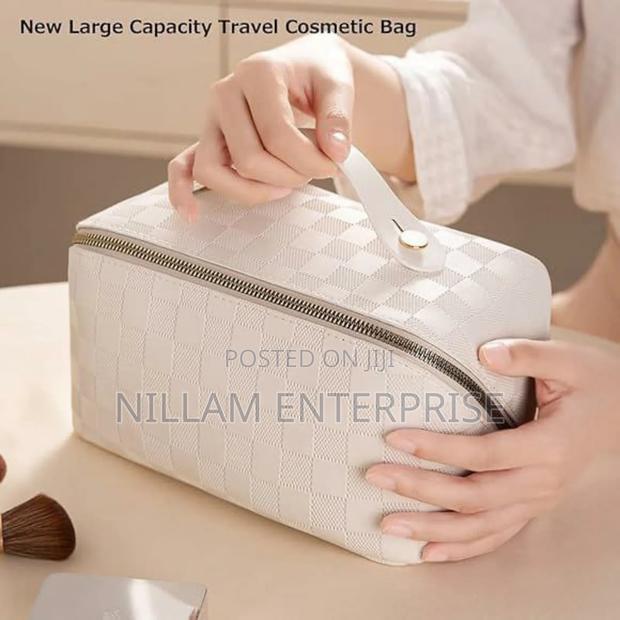 Travel Make Up / Cosmetic Bag - thumbnail 3