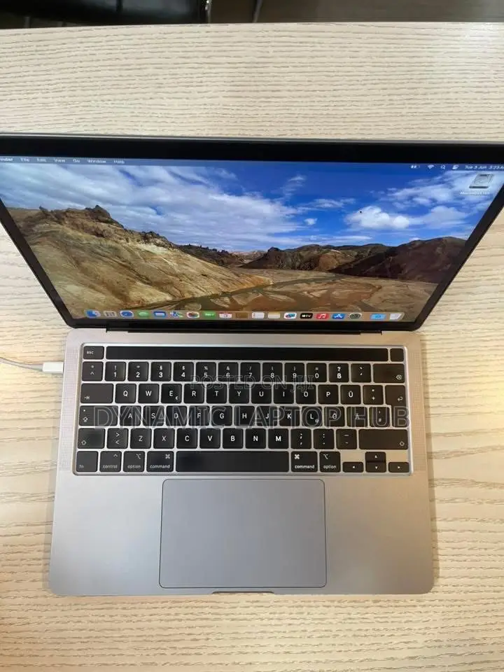Laptop Apple MacBook Pro 2020 16GB Intel Core I5 SSD 512GB