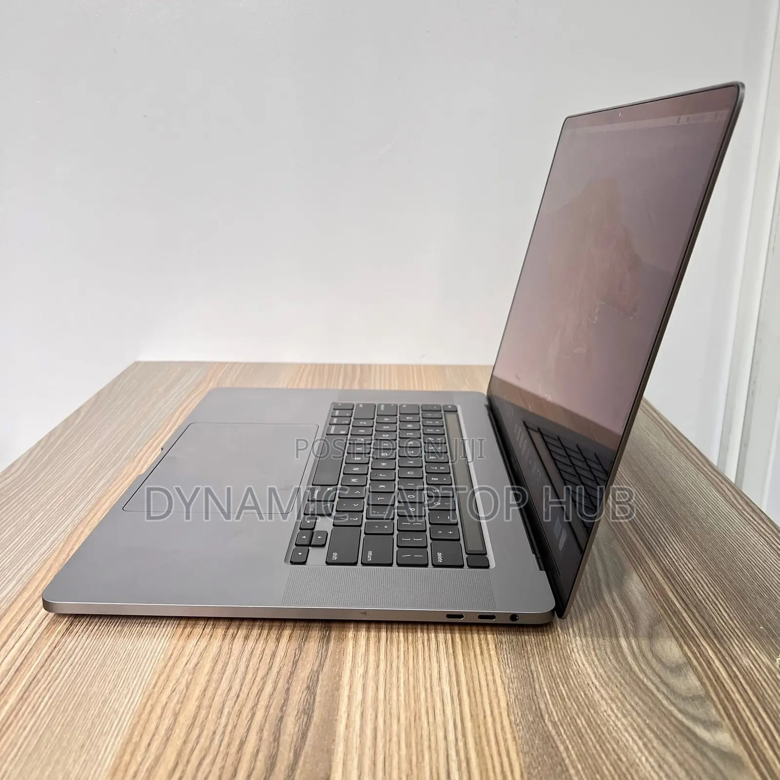 Laptop Apple MacBook Pro 2019 16GB Intel Core i7 SSD 512GB