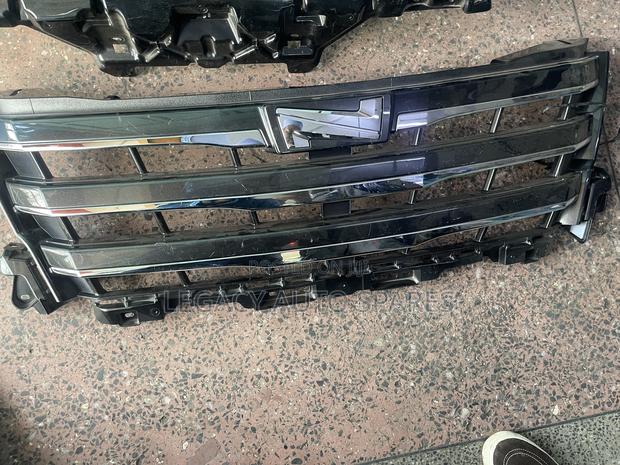 Ex-Japan Toyota Noah 2015 Front Grill - main view